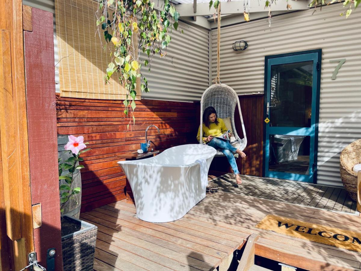 Grape Juice Retreat Rustic Romantic Gateway 5Mins To Beaches & Town 마가렛리버 외부 사진